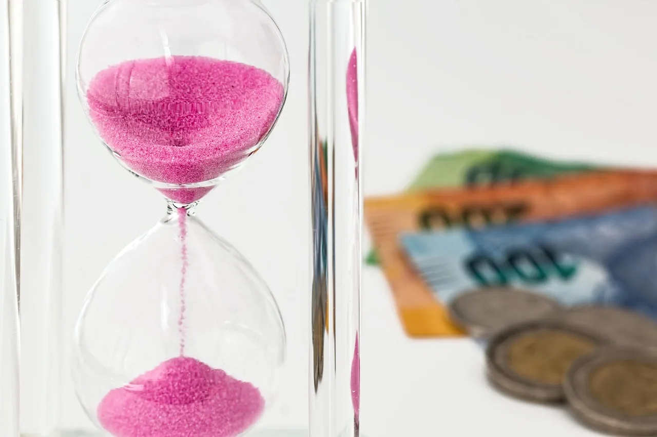 hourglass, money, time, investment, currency, finance, economic, risk, cash, business, economy, wealth, savings, investing, financing, banking, growth, profit, income, return on investment, revenue, strategy, patience, patient, wait, time value of money, time is money, invest, interest, investor, earnings, deposit, coin, save, asset, planning, time management, money, money, investment, investment, patience, patience, patience, patience, patience, investor, time management. Common pricing strategy questions, answered